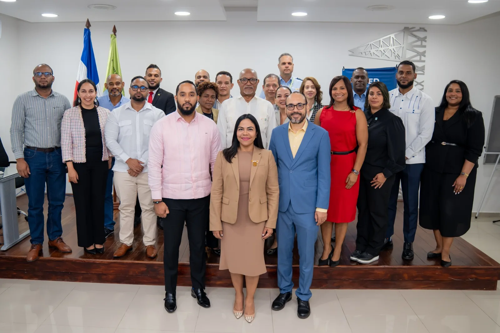 ETED capacita a su personal en gobernanza, controles y cumplimiento del sector eléctrico ETED capacita a su personal en gobernanza, controles y cumplimiento del sector eléctrico
