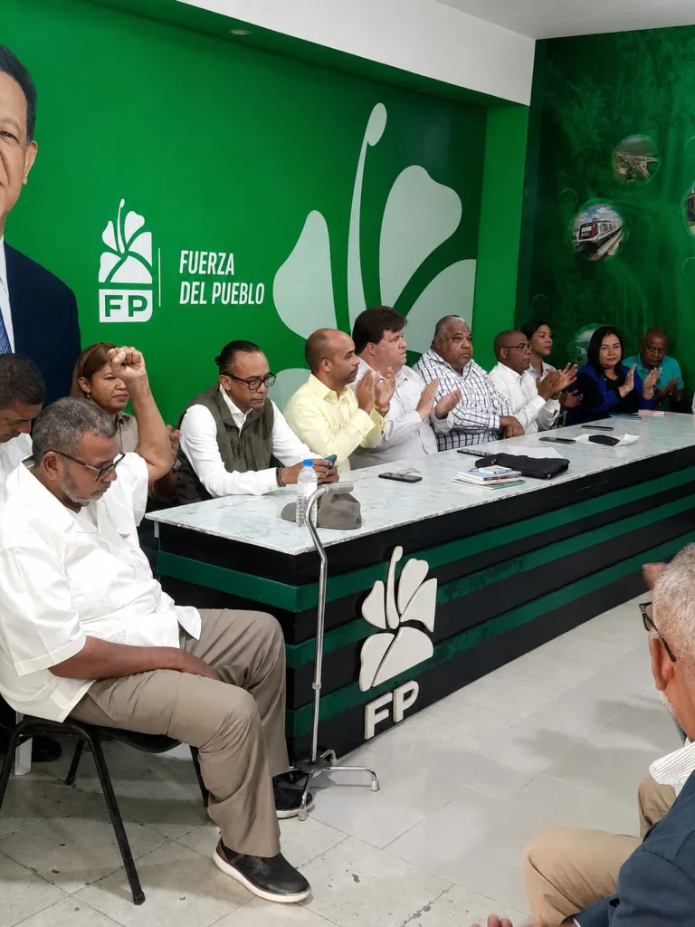 Fuerza del Pueblo impulsa capacitacion de sus dirigentes sobre el sistema electoral dominicano