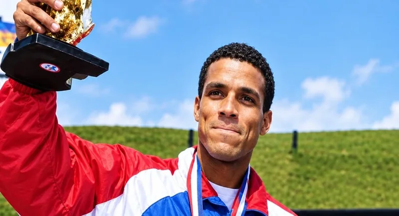 Juan José Ubaldo Cabrera, el dos veces medallista panamericano elegido para la nmortalidad Juan José Ubaldo Cabrera, el dos veces medallista panamericano elegido para la nmortalidad