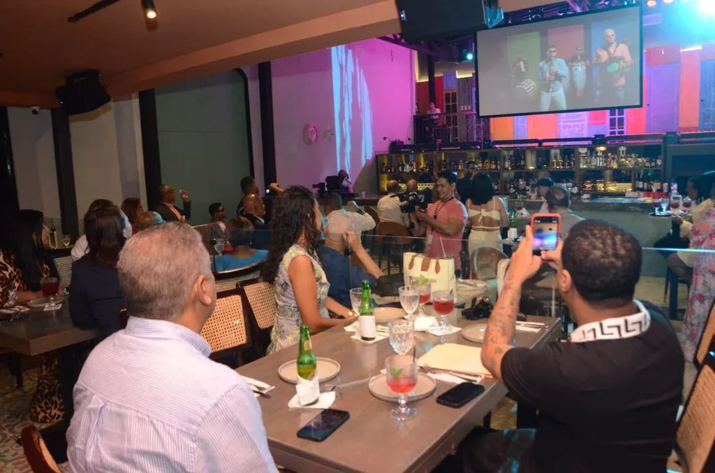 Los Pascual presentan “Finalmente el Primero”, una apuesta renovada por el merengue típico Los Pascual presentan Finalmente el Primero una apuesta renovada por el merengue tipico1