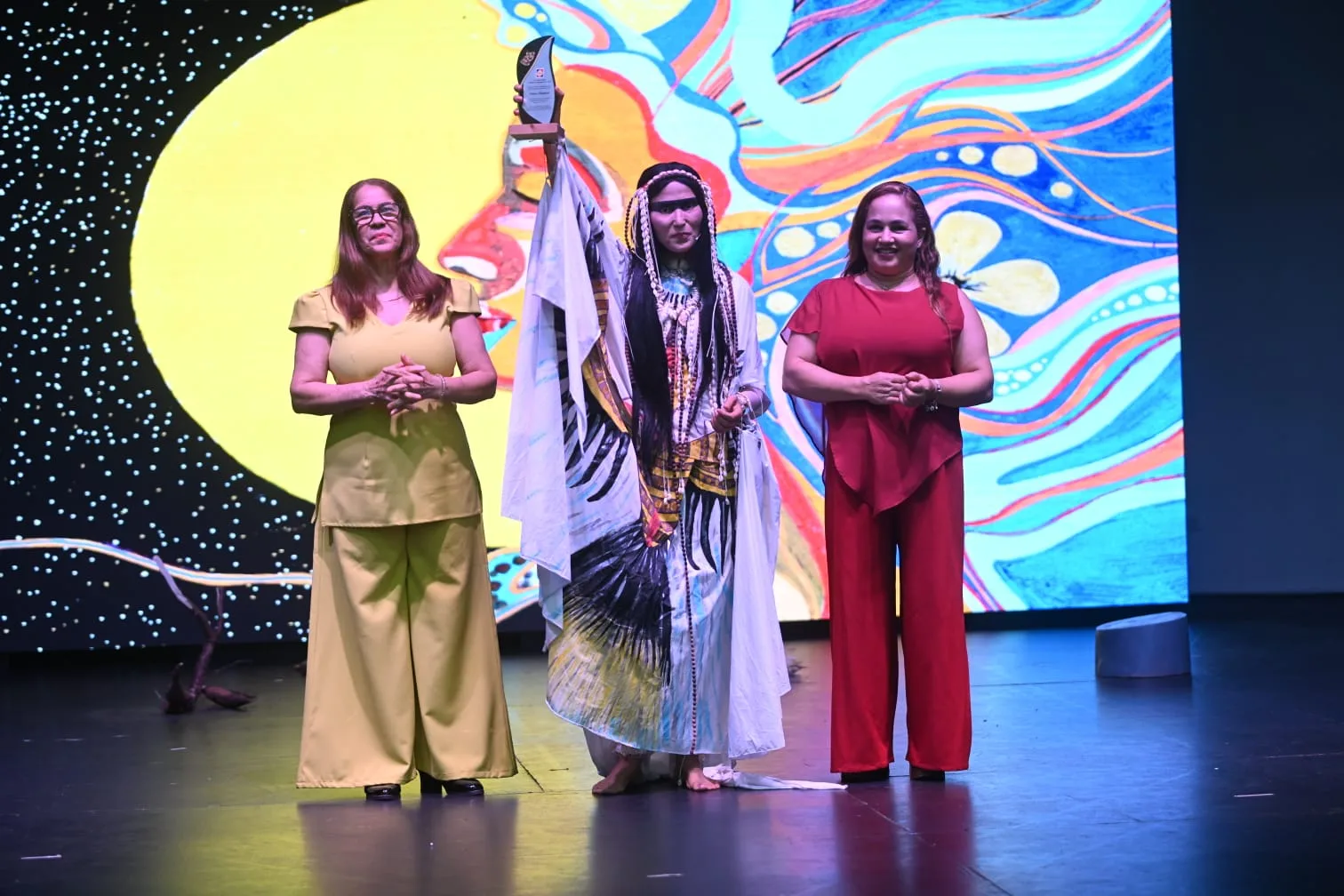 Nileny Dippton es reconocida en el Nordeste por su trayectoria artística Nileny Dippton es reconocida en el Nordeste por su trayectoria artística