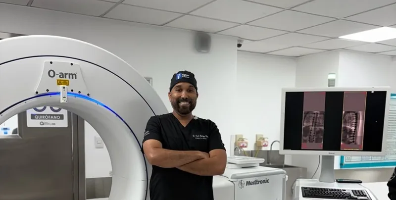 Realizan primera cirugía de escoliosis de alto grado navegada con O-arm en República Dominicana Realizan primera cirugía de escoliosis de alto grado navegada con O-arm en República Dominicana