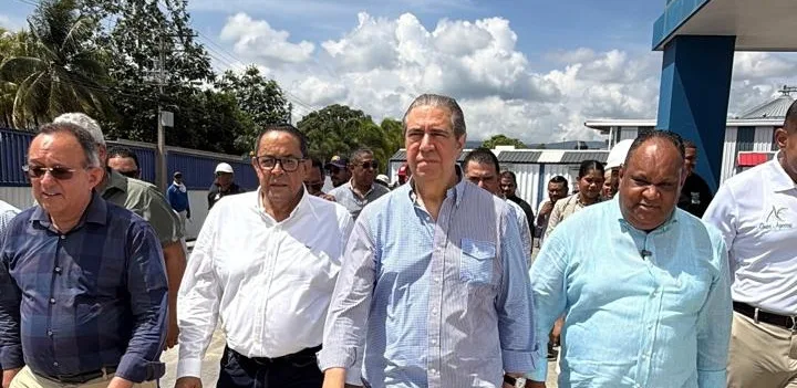 Francisco Javier García escucha a sectores productivos de La Vega y promete reivindicar a Danilo Medina y el PLD Francisco Javier García escucha a sectores productivos de La Vega y promete reivindicar a Danilo Medina y el PLD