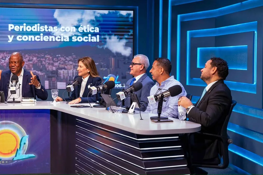 Carolina Mejía exhibe respaldo político y fortalece estructura de cara a las primarias del PRM el zol de la manana eljacaguero