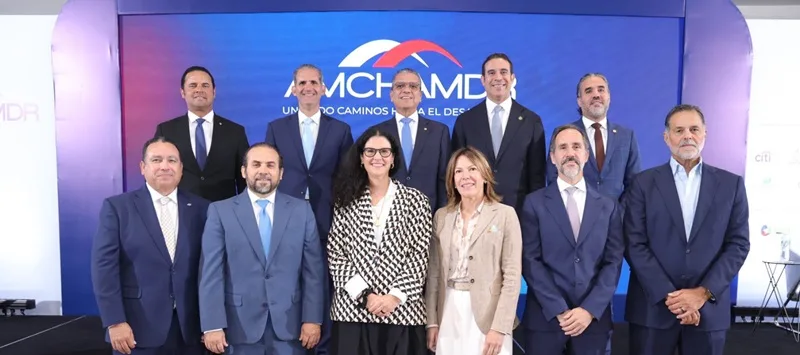 Líderes de INICIA presentan en AMCHAMDR su visión para transformar la educación dominicana Líderes de INICIA presentan en AMCHAMDR su visión para transformar la educación dominicana