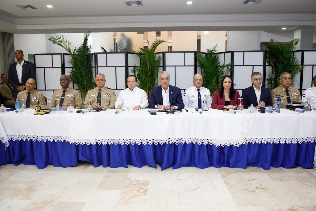 Abinader encabeza reunion para revisar avances y nuevas medidas del Plan de Seguridad Ciudadana1