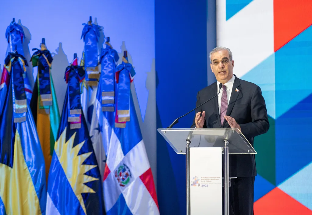 Abinader sacude debate en la CEPAL: pide más integración regional y que el crecimiento llegue a los bolsillos Abinader sacude debate en la CEPAL: pide más integración regional y que el crecimiento llegue a los bolsillos