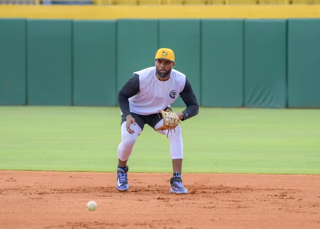 Aderlin Rodríguez y Jorge Bonifacio se integran a los entrenamientos de las Águilas Cibaeñas