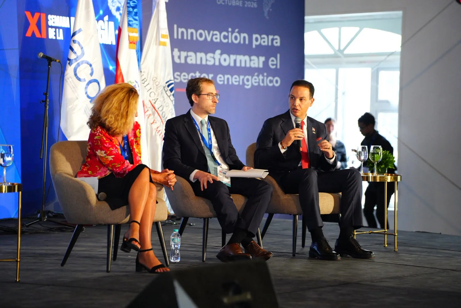 ETED apuesta por redes inteligentes e IA para acelerar la transición energética en República Dominicana