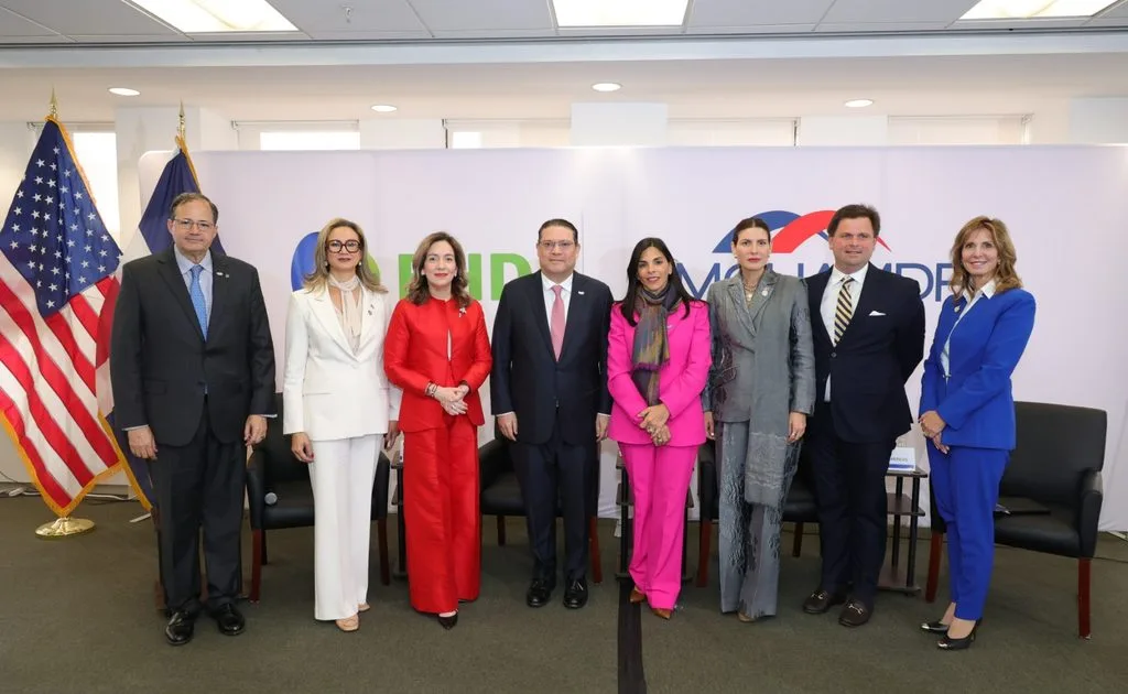 Banco BHD impulsa debate sobre inteligencia artificial para fortalecer las mipymes dominicanas Banco BHD impulsa debate sobre inteligencia artificial para fortalecer las mipymes dominicanas