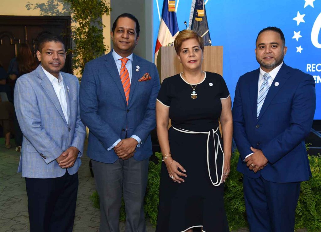 Carlos Contreras Victor Terrero Virginia Laureano y Carlos Angeles