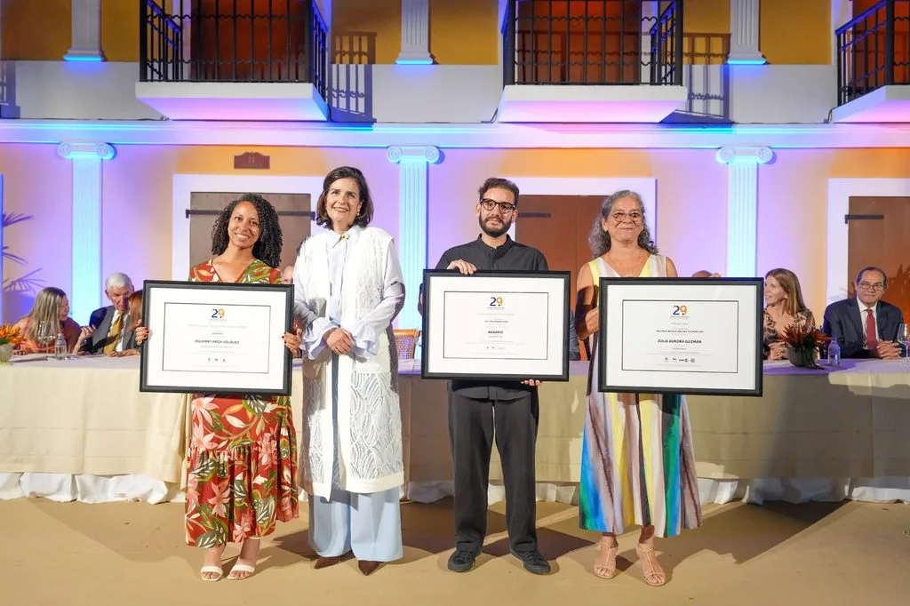 Cuatro artistas ganan residencias internacionales en el 29 Concurso de Arte Eduardo León Jimenes Cuatro artistas ganan residencias internacionales en el 29 Concurso de Arte Eduardo Leon Jimenes1
