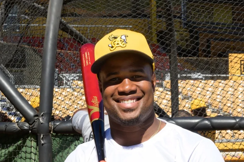 Eddys Leonard se integra a las Águilas Cibaeñas tras su debut en Grandes Ligas Eddys Leonard se integra a las Águilas Cibaeñas tras su debut en Grandes Ligas