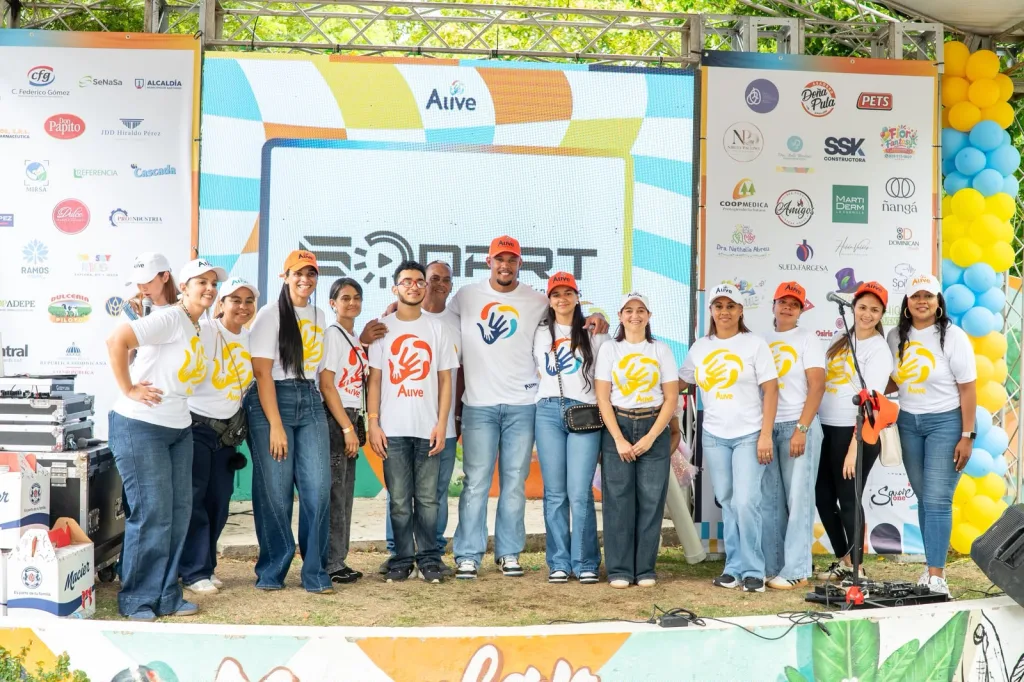 Fundación Alive reúne a más de 600 personas en Santiago y entrega beca educativa durante Festival de la Inclusión