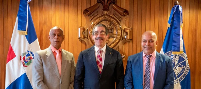 Miembros del Patronato del Centro UASD-Baní visitan al rector Asjana David en su despacho Miembros del Patronato del Centro UASD-Baní visitan al rector Asjana David en su despacho