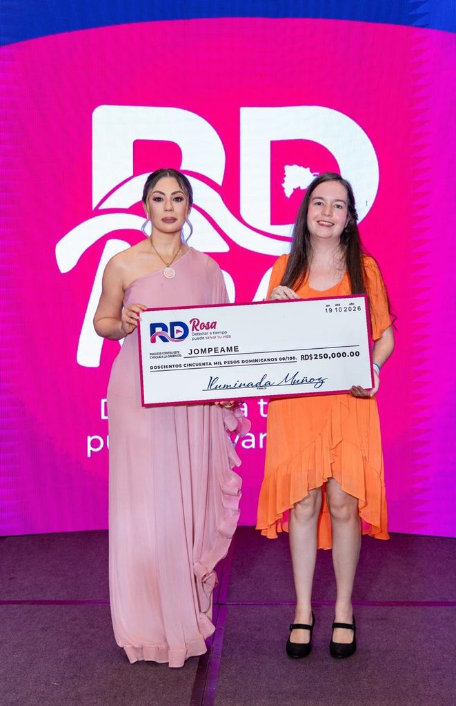 Iluminada Munoz entrega RD500 mil a fundaciones y lanza campana RD Rosa 2026 contra el cancer
