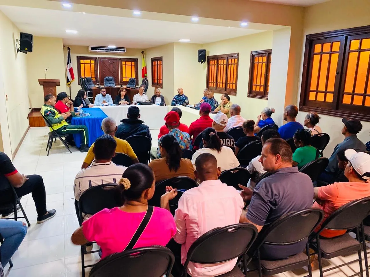 Interior y Policía resalta mejoras en seguridad y convivencia en Hato del Yaque Interior y Policía resalta mejoras en seguridad y convivencia en Hato del Yaque