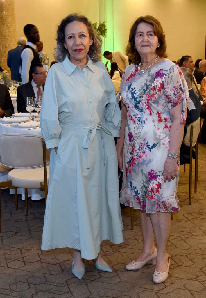 Isaura Gomez y Margarita Burgos
