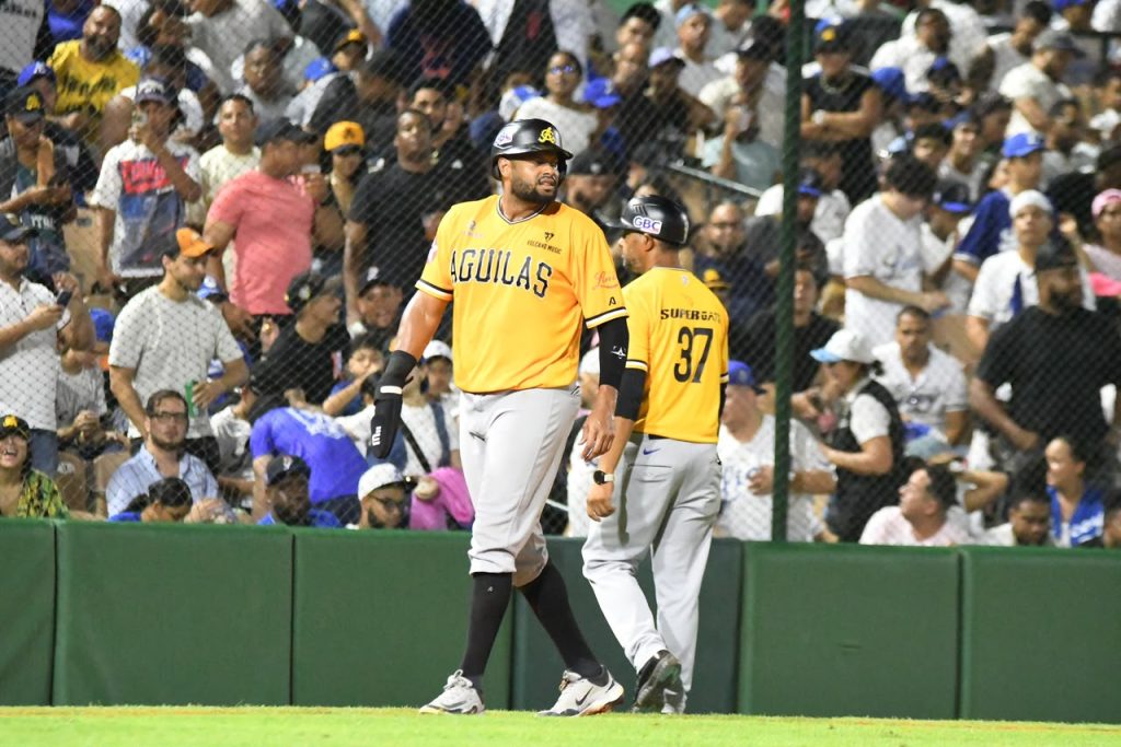 Águilas silencian el Quisqueya con victoria 9-5 sobre el Licey