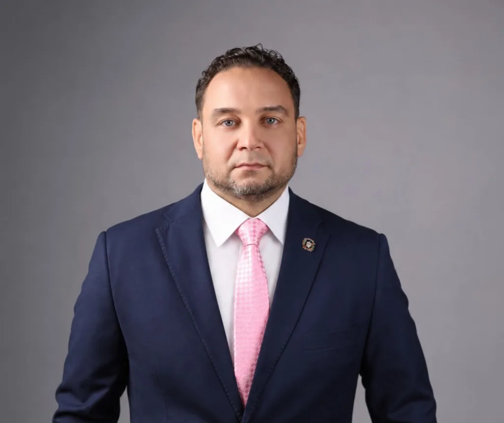 Manuel Cruz relanza “Globalizando” con nueva apuesta por geopolítica, análisis y entrevistas Manuel Cruz relanza “Globalizando” con nueva apuesta por geopolítica, análisis y entrevistas