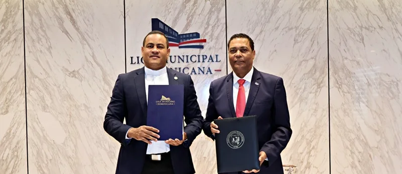 Alianza entre UCSD y LMD ampliará la formación y las capacidades en los gobiernos locales Rvdo. José Luis de la Cruz, rector de la UCSD y Victor D´Aza. presidente de la LMD