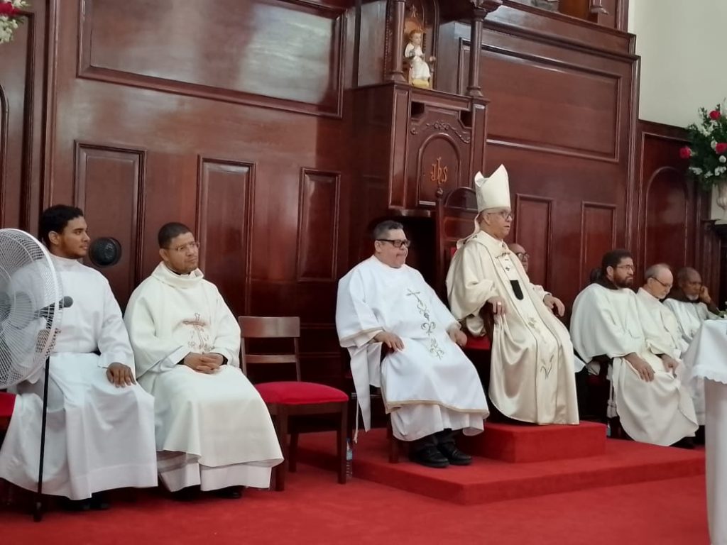 Parroquia San José de la Montaña es proclamada Santuario Arquidiocesano en Santiago Parroquia San José de la Montaña es proclamada Santuario Arquidiocesano en Santiago