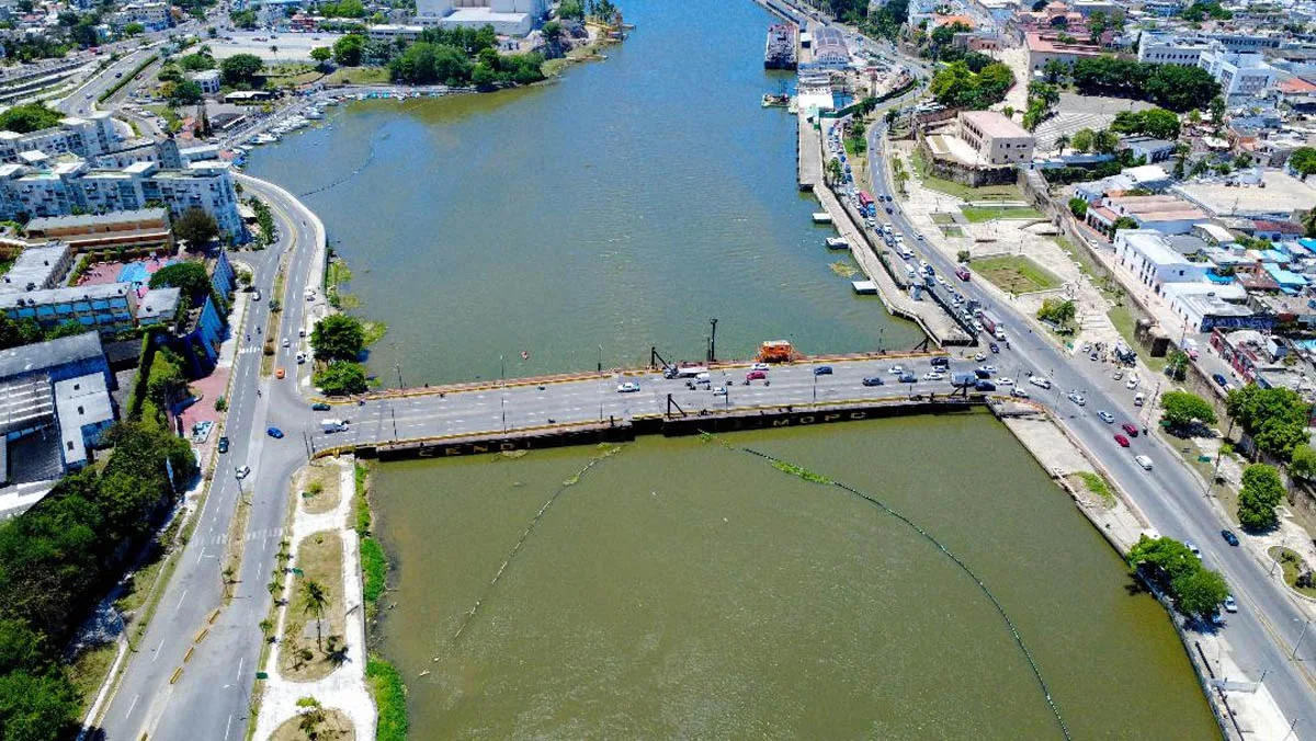 Puente Flotante cerrará hoy sábado por dos horas para paso de tres embarcaciones Puente Flotante cerrará hoy sábado por dos horas para paso de tres embarcaciones