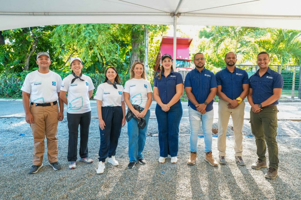 Voluntariado Popular remozo viviendas de tres familias en Yaguate junto a Habitat Dominicana