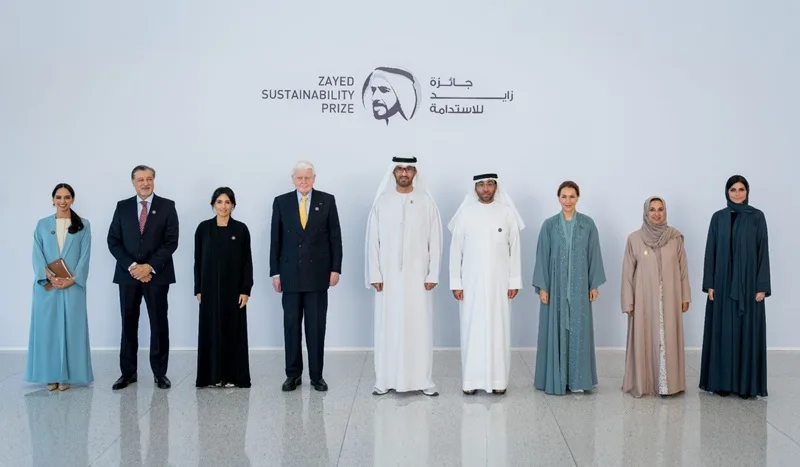 El Premio Zayed a la Sostenibilidad presenta a los finalistas de 2027 tras una participación global récord El Premio Zayed a la Sostenibilidad presenta a los finalistas de 2027 tras una participación global récord